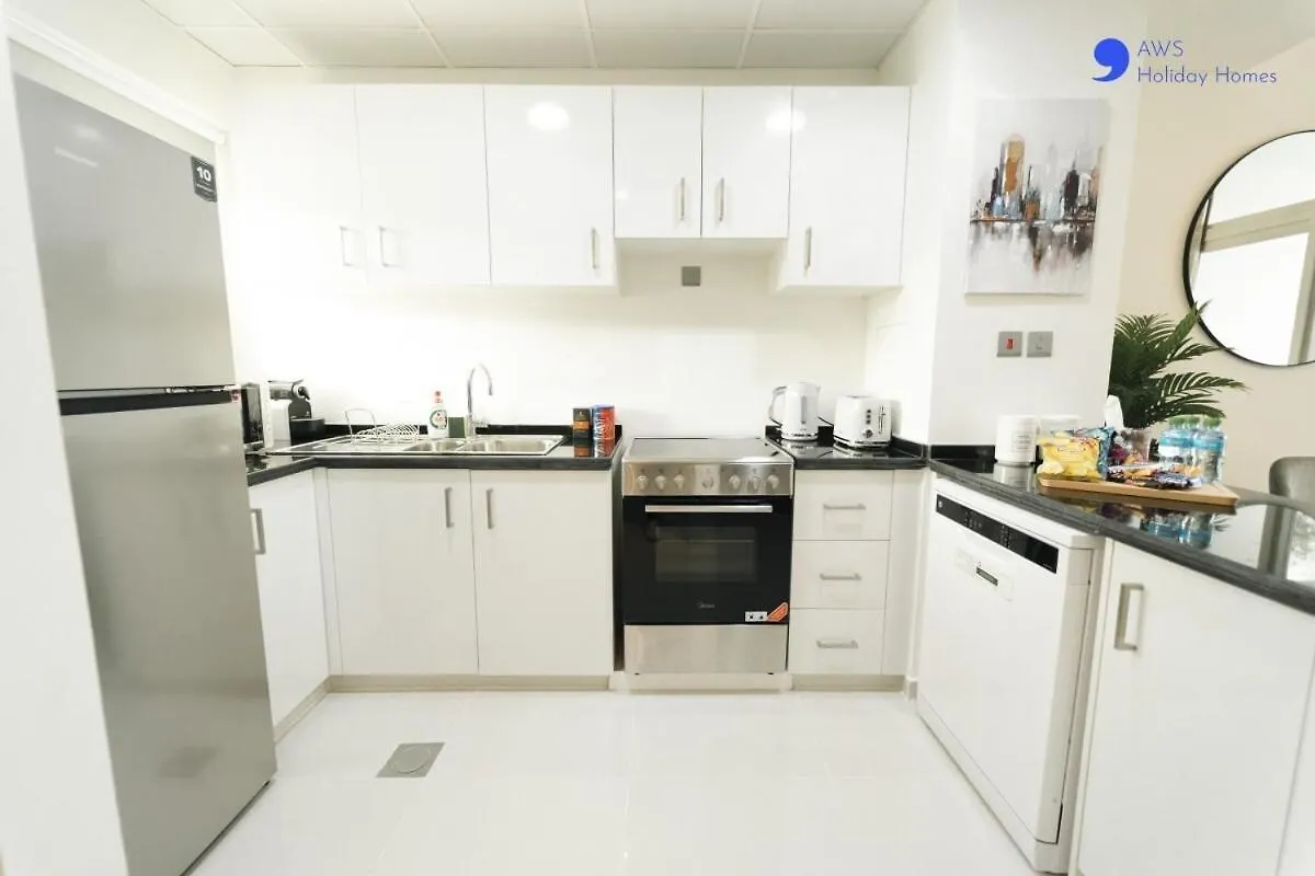 Aws Holiday Homes - Elegant Townhouse With Garden contacts