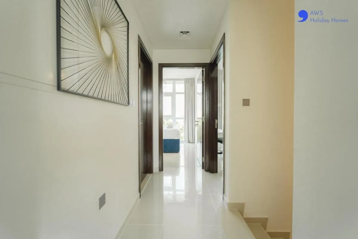 Aws Holiday Homes - Elegant Townhouse With Garden Dubai Villa