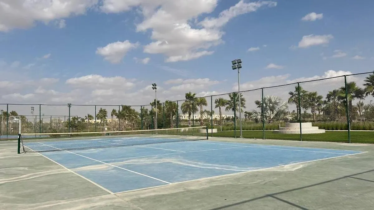 Villa Aws Holiday Homes - Elegant Townhouse With Garden Dubai